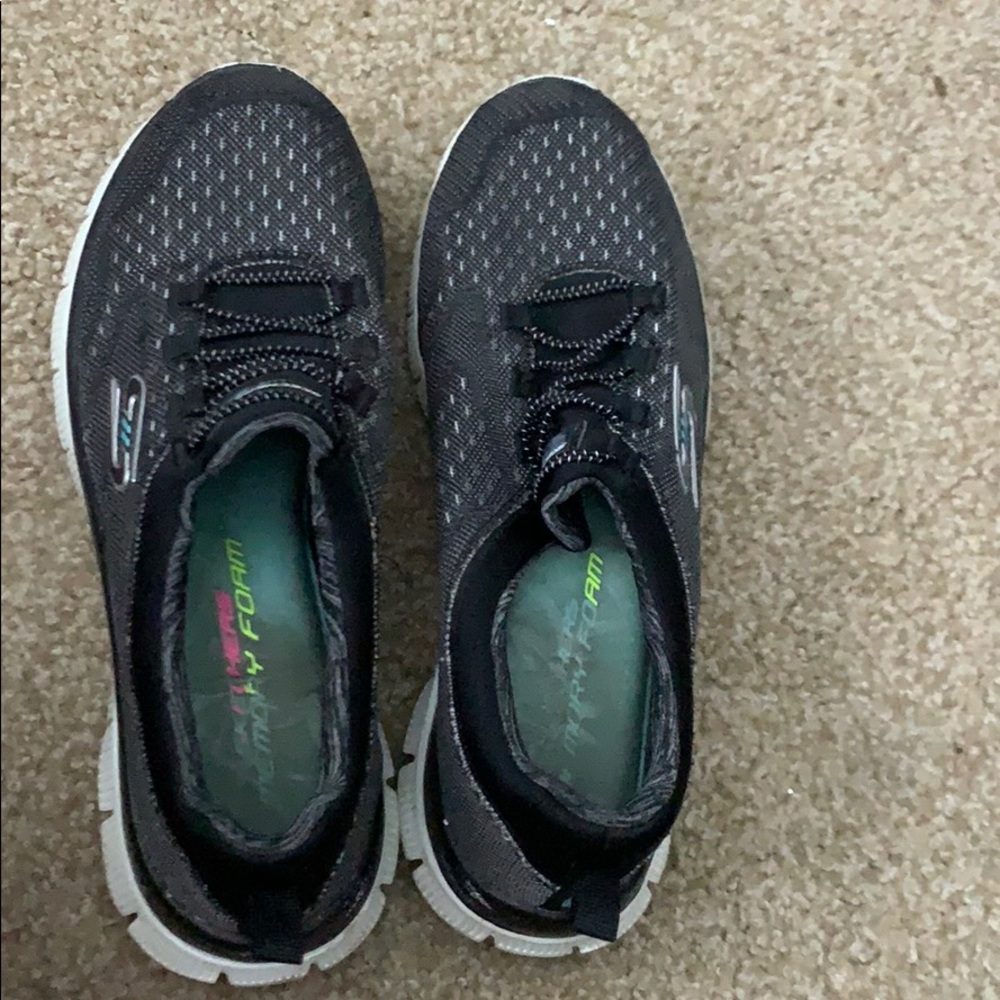sketchers foam shoe